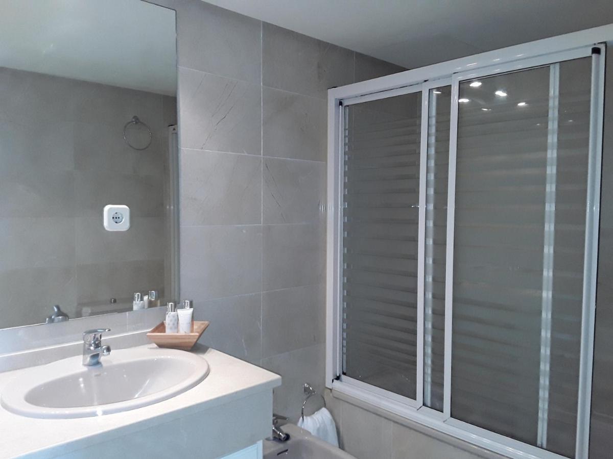 Beachfront Neptuno I, Complex,Views,Pool,Garden, Elviria Marbella Exterior foto